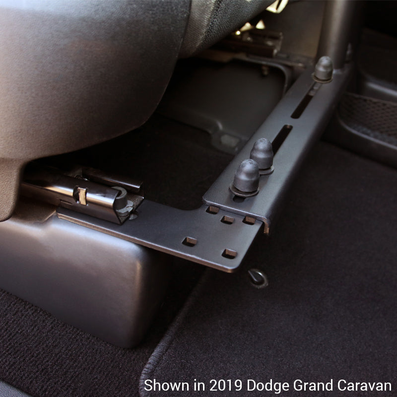 RAM No-Drill Universal Adjustable Vehicle Base