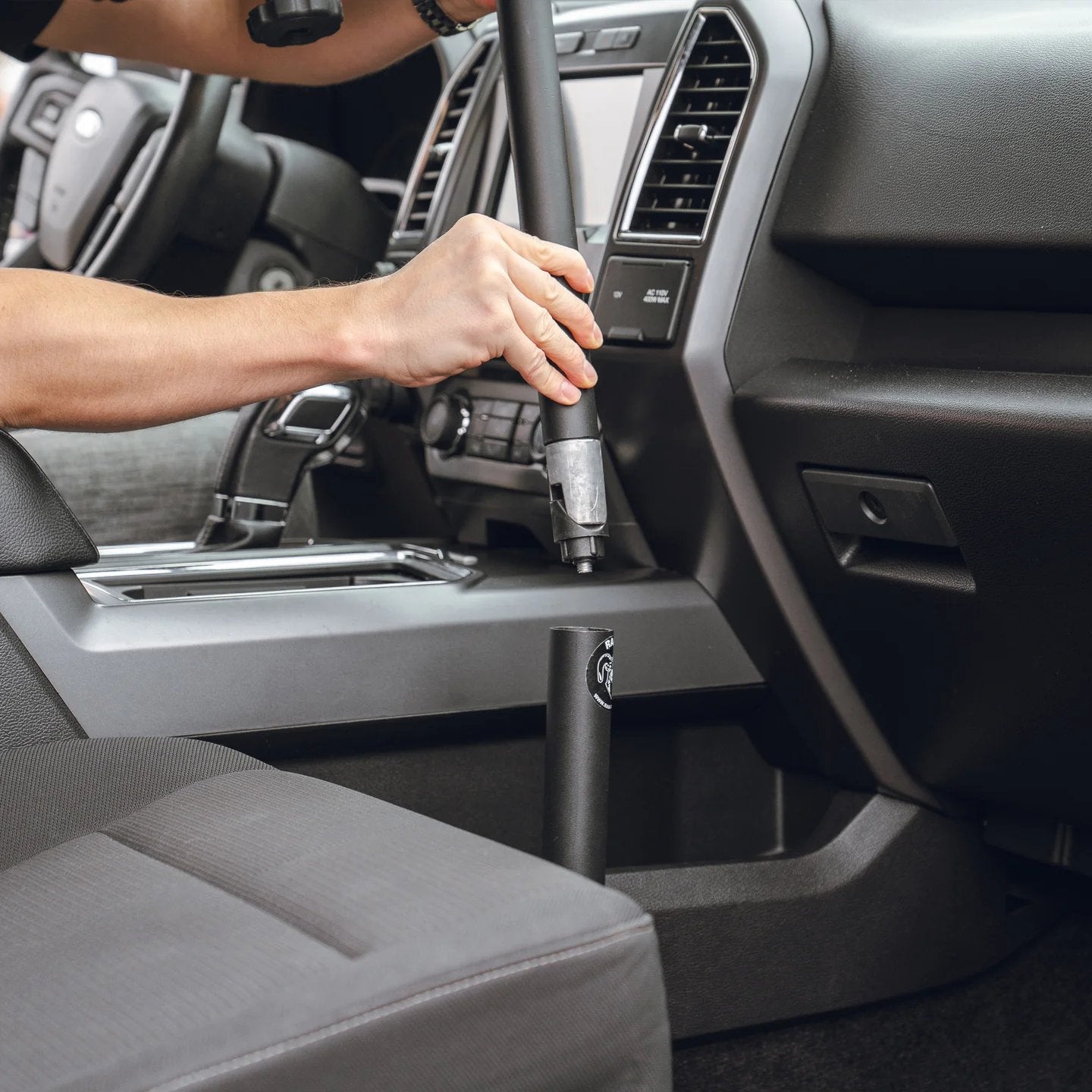 Ford F-150 & F-Series No-Drill Laptop Mount Kit | RAM Mounts