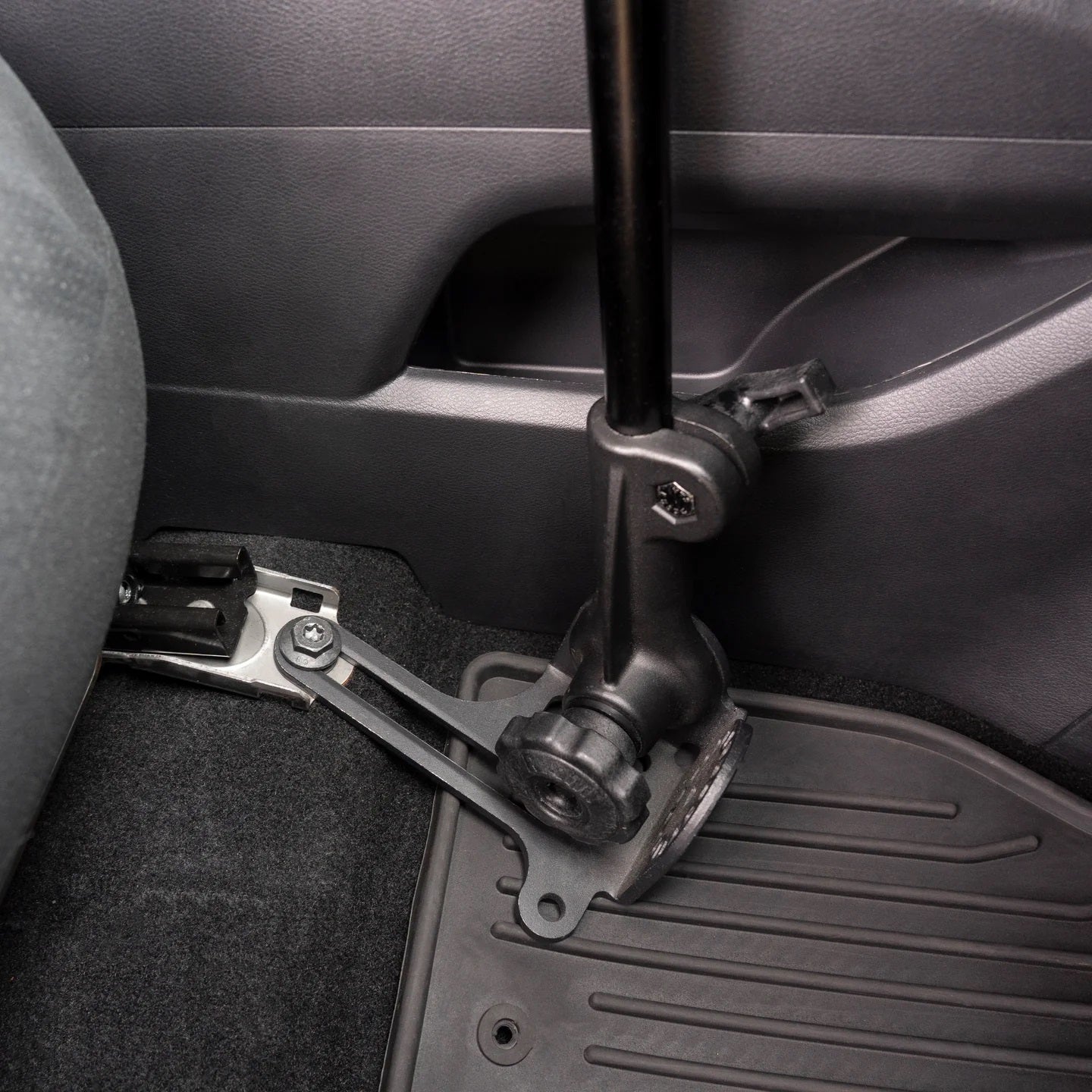 RAM® Pod HD™ 30" Heavy-Duty Vehicle Tablet Mount for 9"–10.5" Tablets with Cases