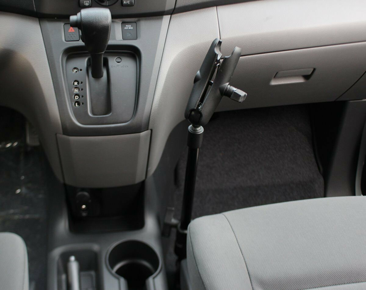 RAM Pod HD No Drill Vehicle Mount with 12" Aluminum Rod and Socket Arm